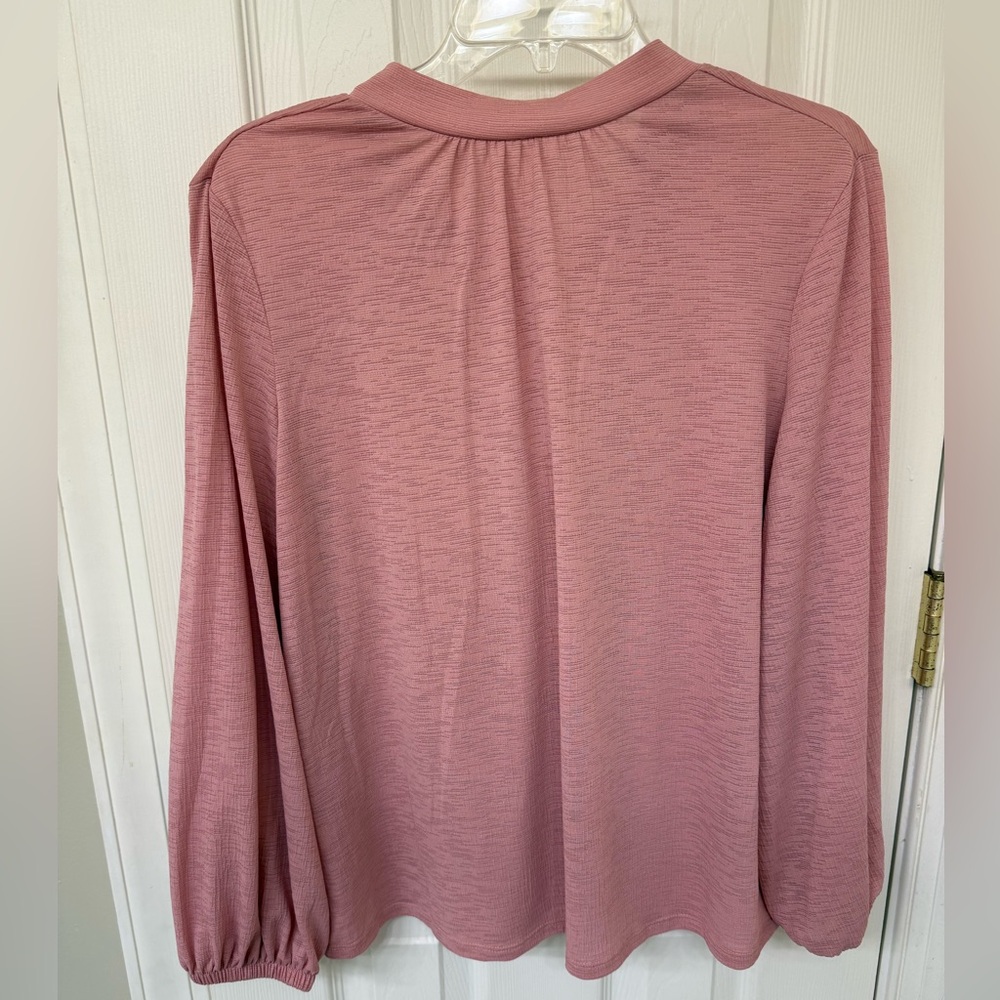 Jennifer Lopez Soft Pink Blouse